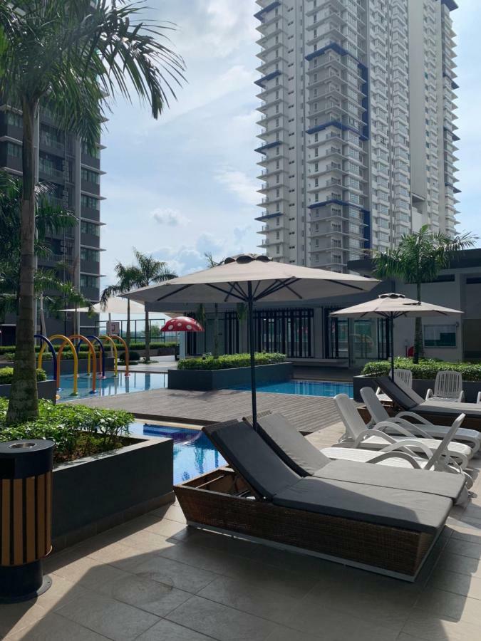 Bangi Almyra Suite Exterior photo